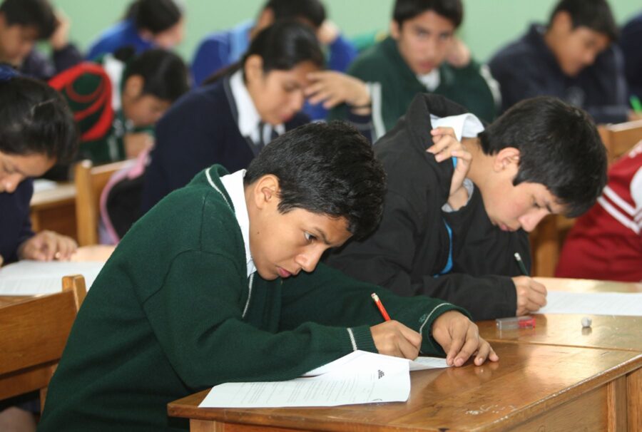 De la evaluación formativa a la evaluación certificadora: el sentido pedagógico del ciclo evaluativo